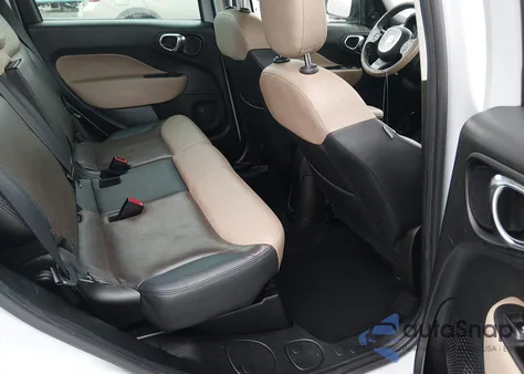 2014 Fiat 500L Lounge z USA, uszkodzony, nr VIN ZFBCFACH6EZ007446